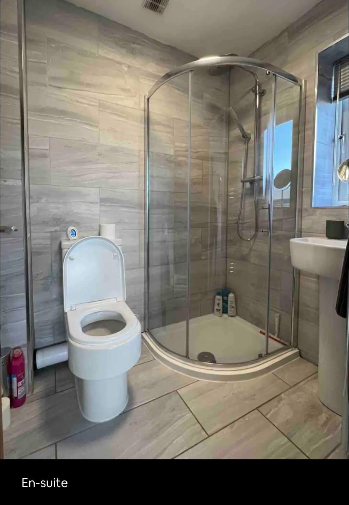 Green 3 Bed Bungalow With En-Suite And Parking Felton  Eksteriør billede