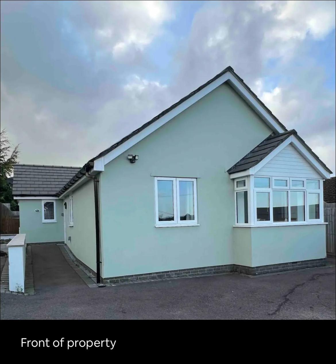 Green 3 Bed Bungalow With En-Suite And Parking Felton  Eksteriør billede